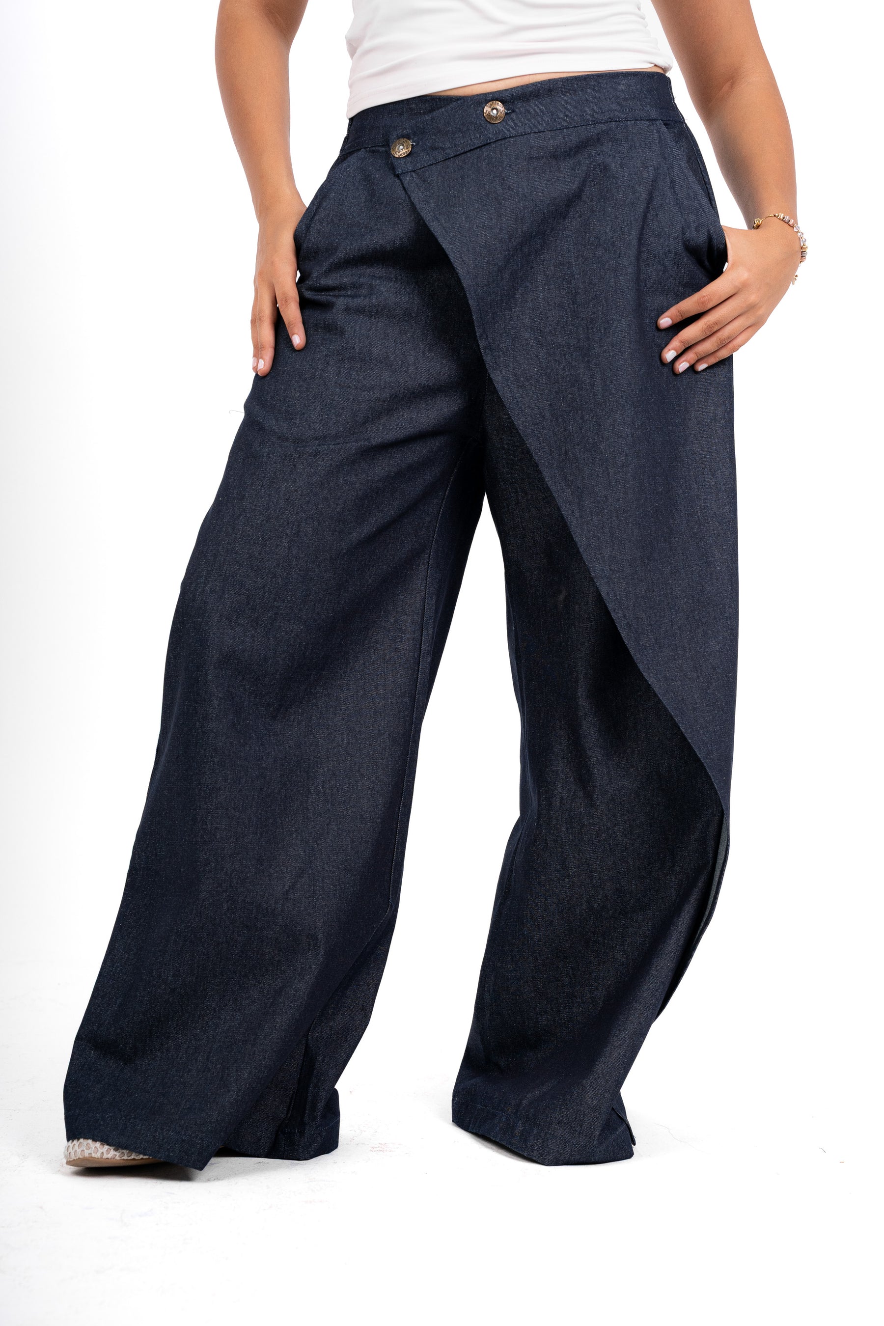 Essential Jeans